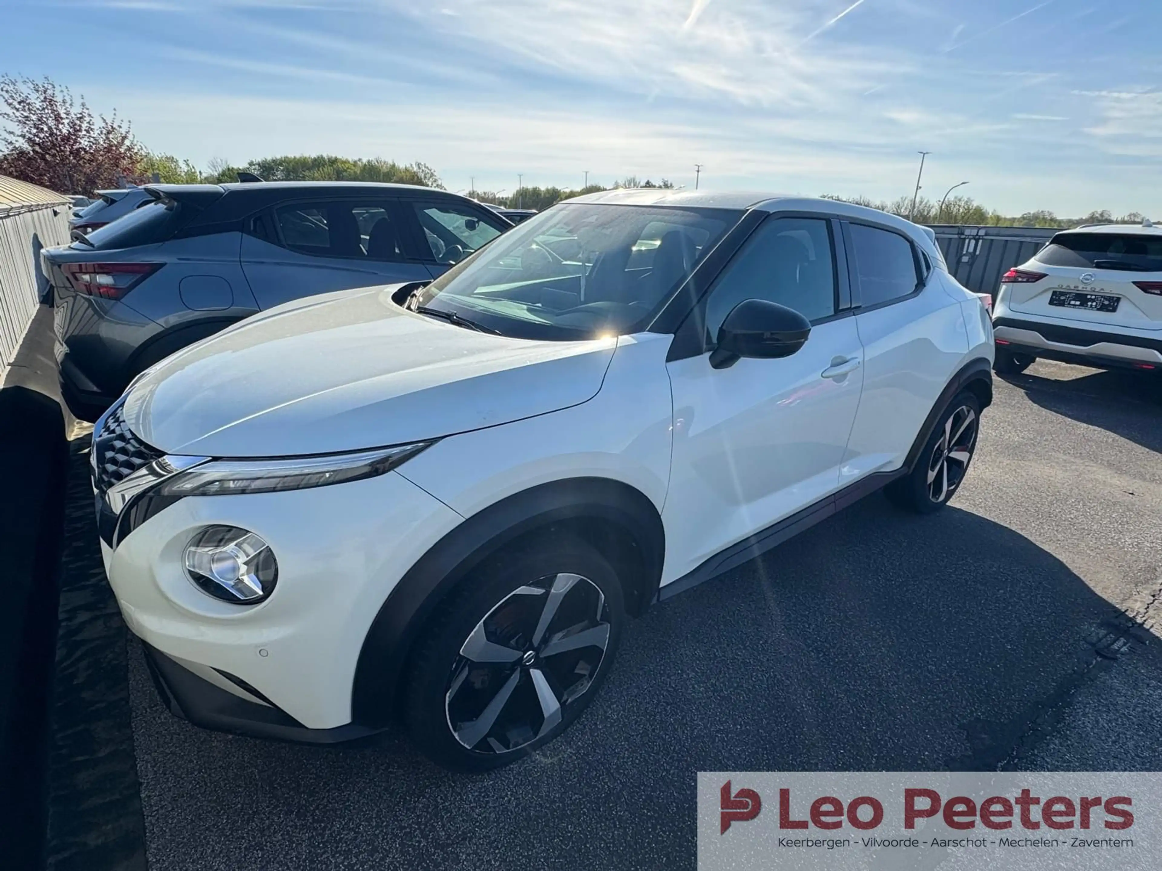 Nissan Juke DIG-T Tekna — photo 2