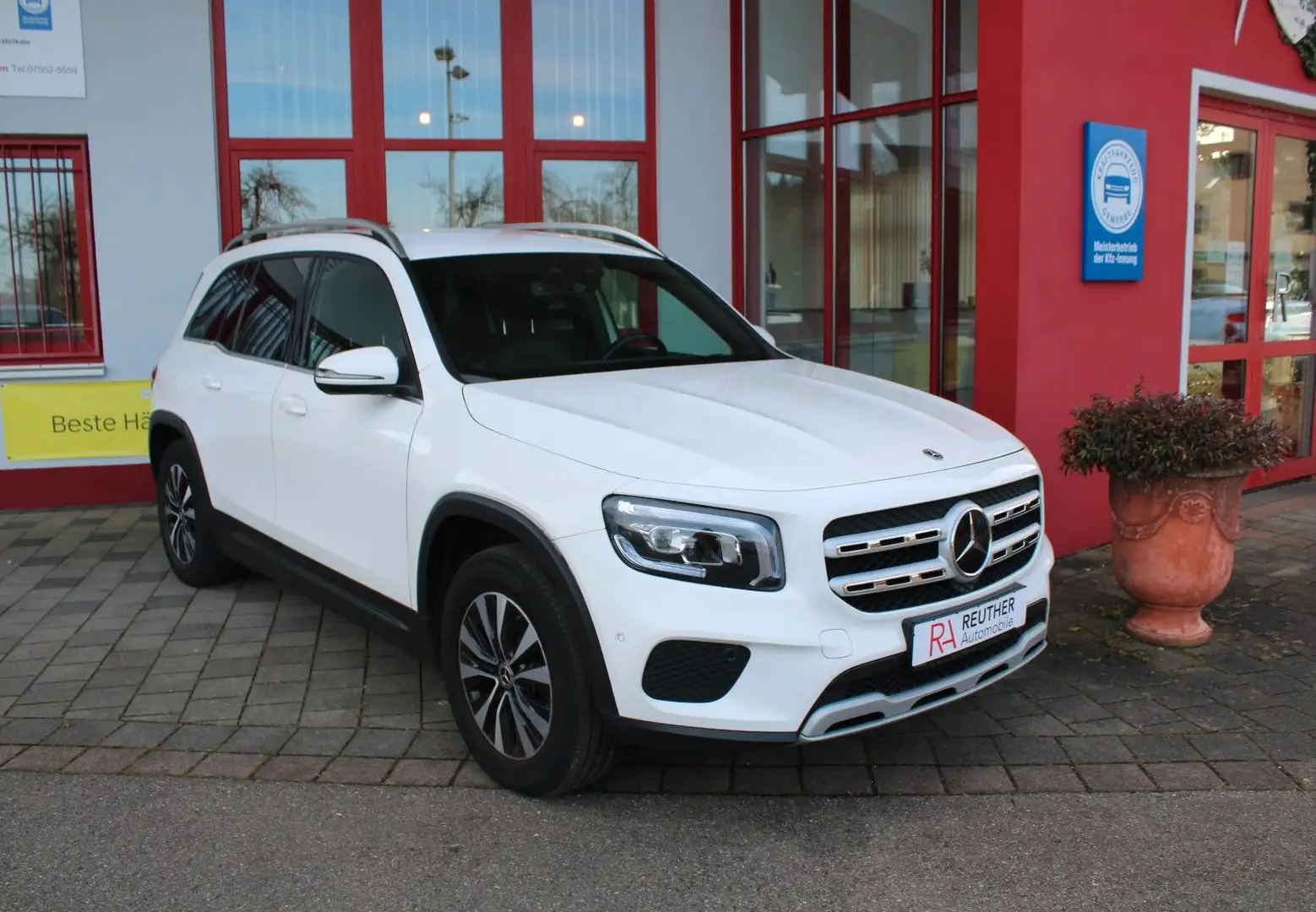 Mercedes-Benz GLB 200 d*AHK*RFK*LED Blanc - 2