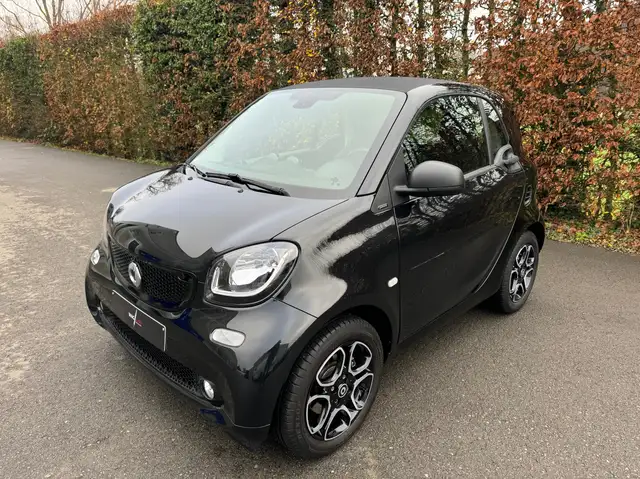 smart forTwo coupé 0.9 Turbo DCT / JBL / / BLUETOOTH /