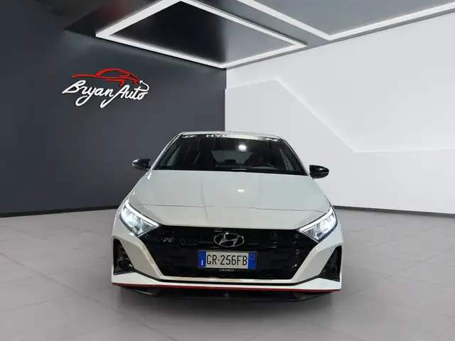 Hyundai i20 view 3