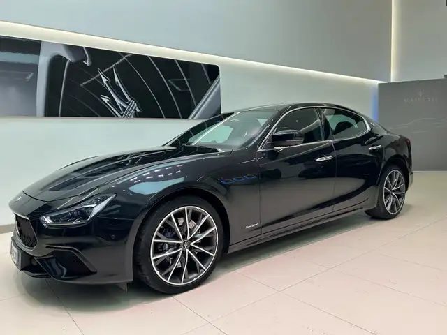 Maserati Ghibli Ghibli L4 330 CV MHEV Gransport