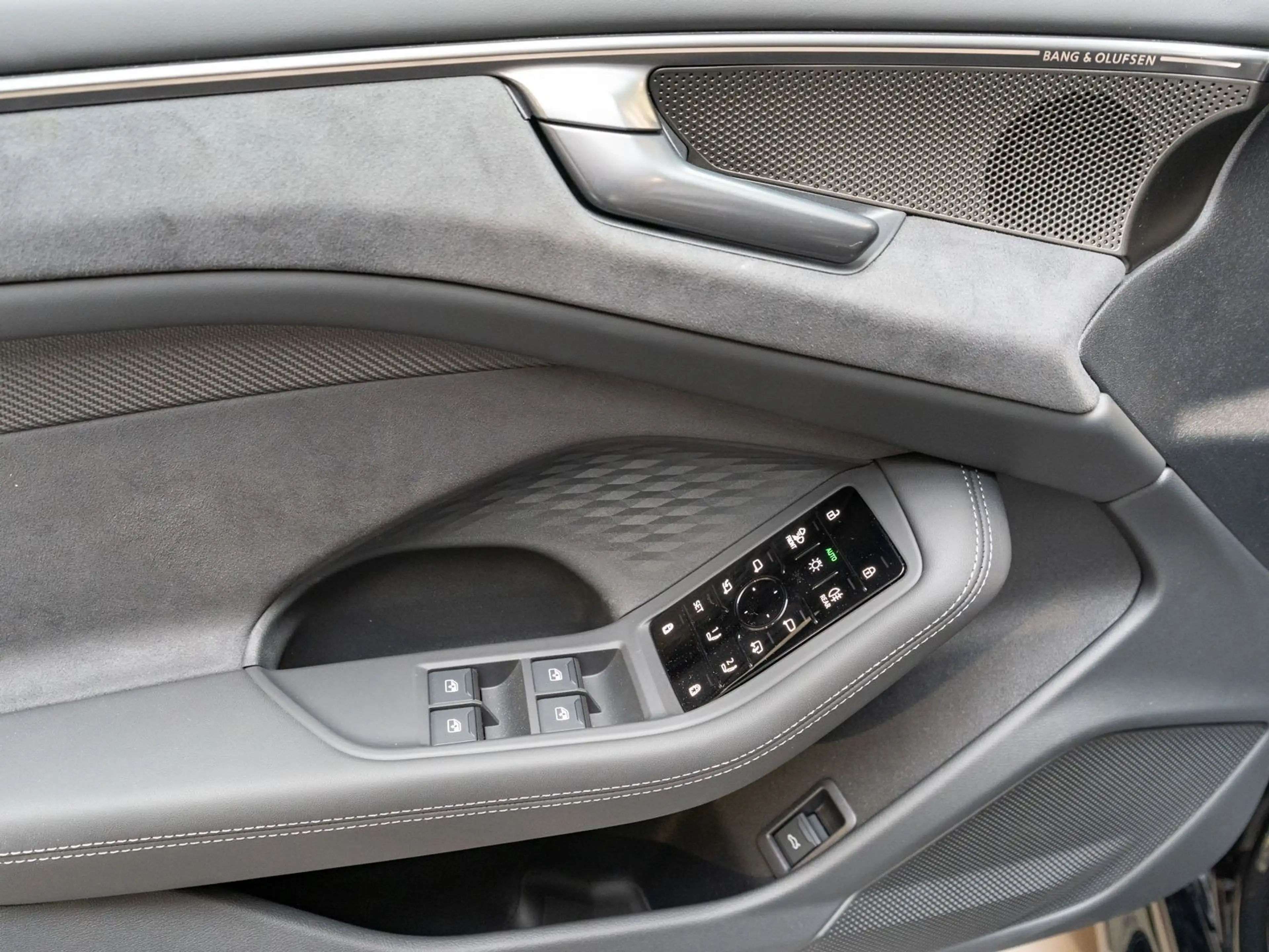 Audi A6 allroad A6 allroad TDI quattro Head-up-Display PANO AHK — photo 11