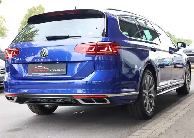 Volkswagen Passat view 11
