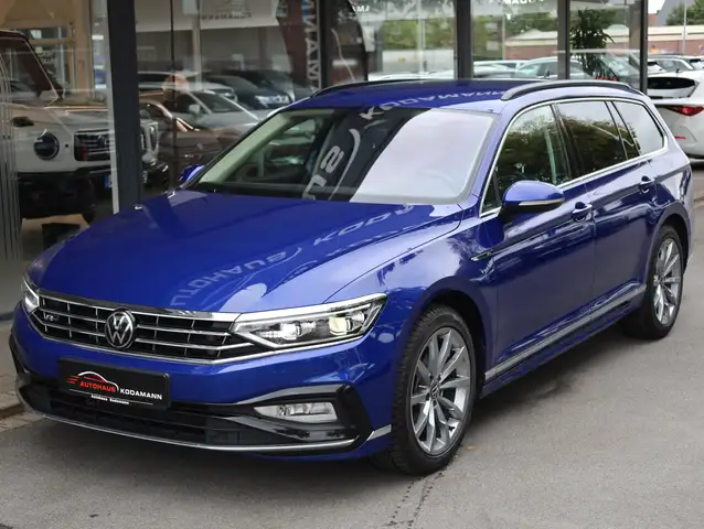 Volkswagen Passat view 4