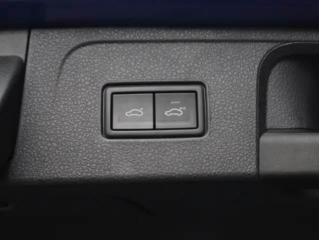 Volkswagen Passat view 9