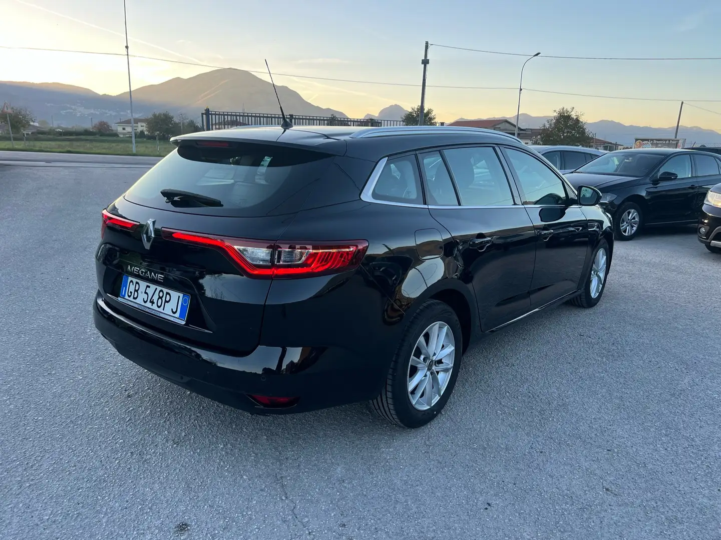 Renault Megane Sporter 1.5 blue dci Intens 115cv Iva Esposta Nero - 2
