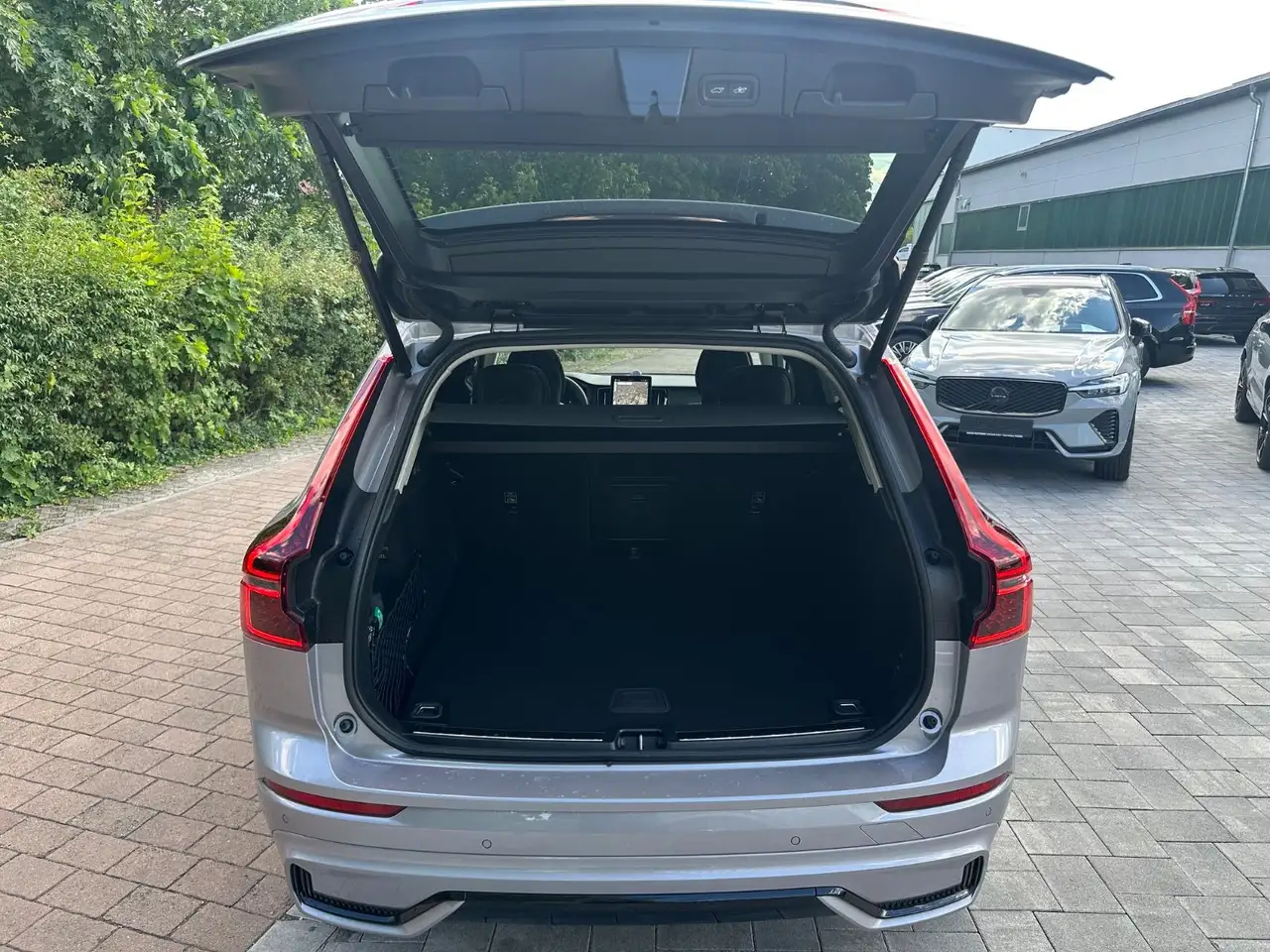 Volvo XC60 2025 — фото 12