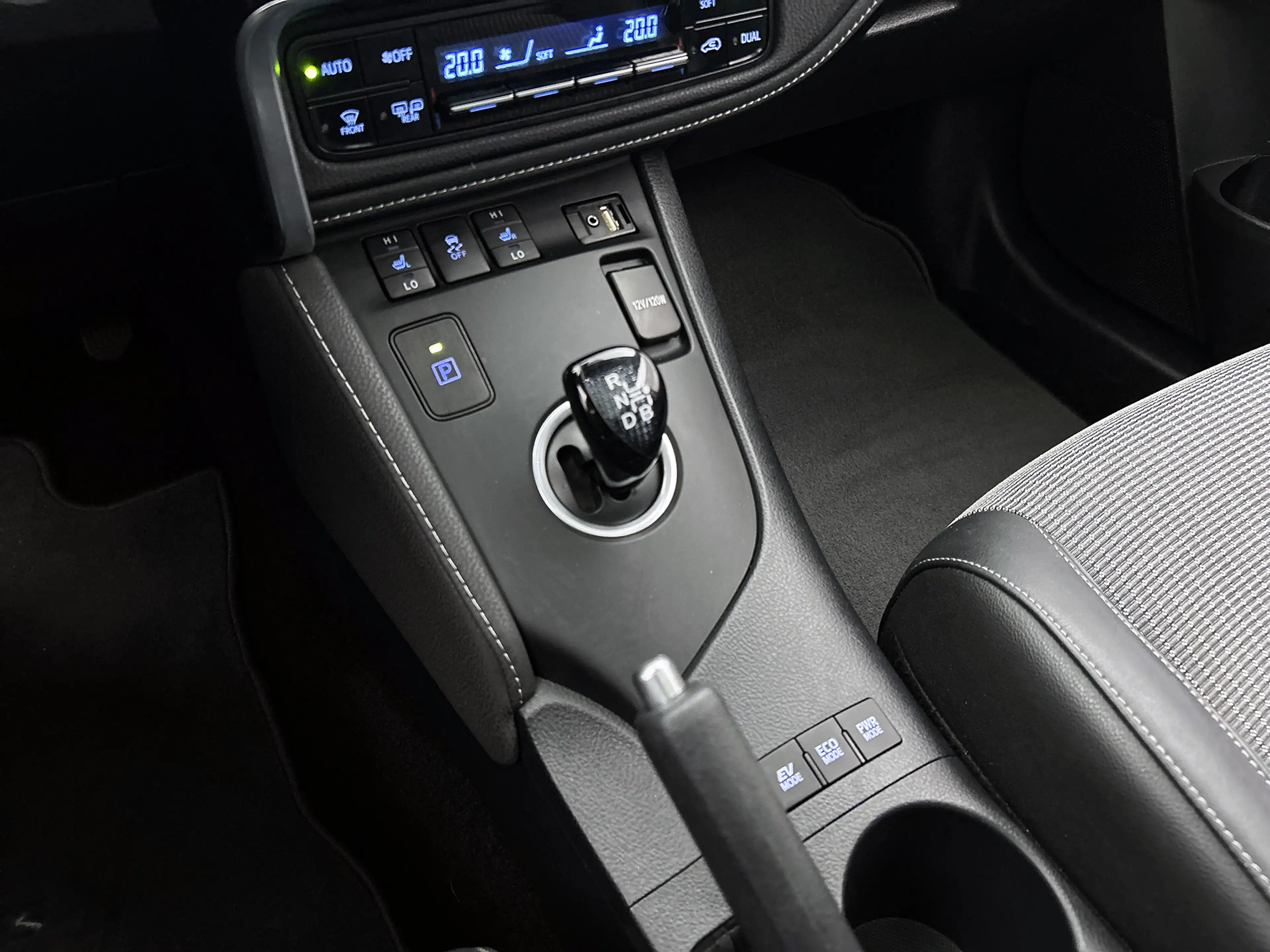 Toyota Auris 1.8 Hybrid Executive | Trekhaak afneembaar | — photo 12