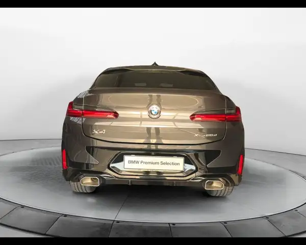 BMW X4 view 7