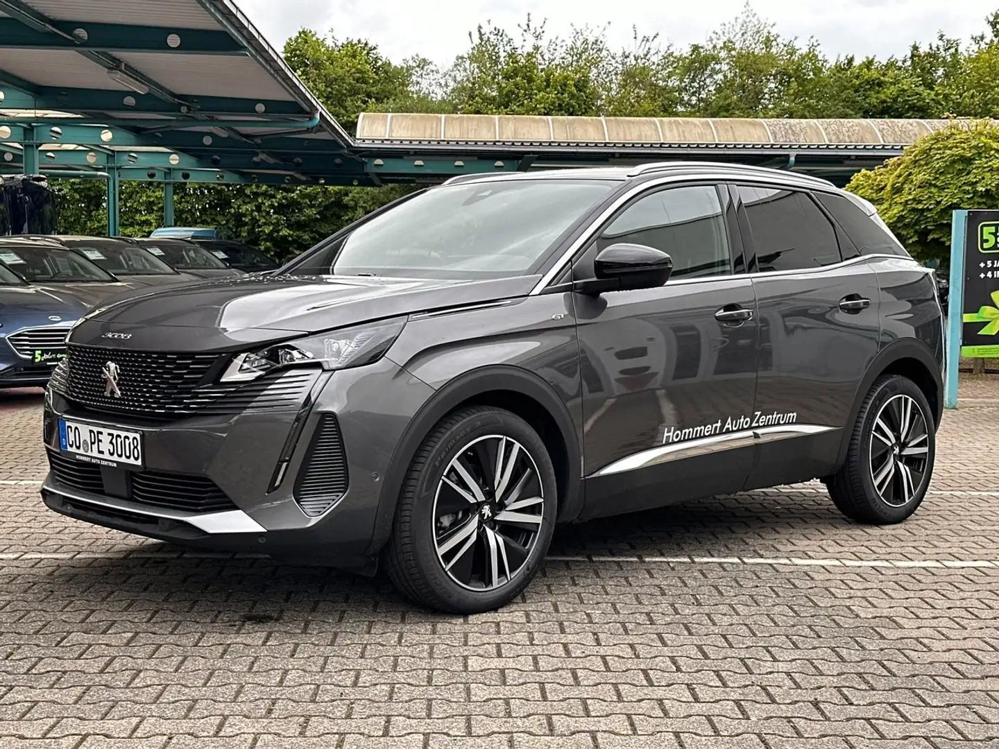 Peugeot 3008 1.2 PureTech GT *ACC*FOCAL*Kamera*Navi*LED* Grey - 2