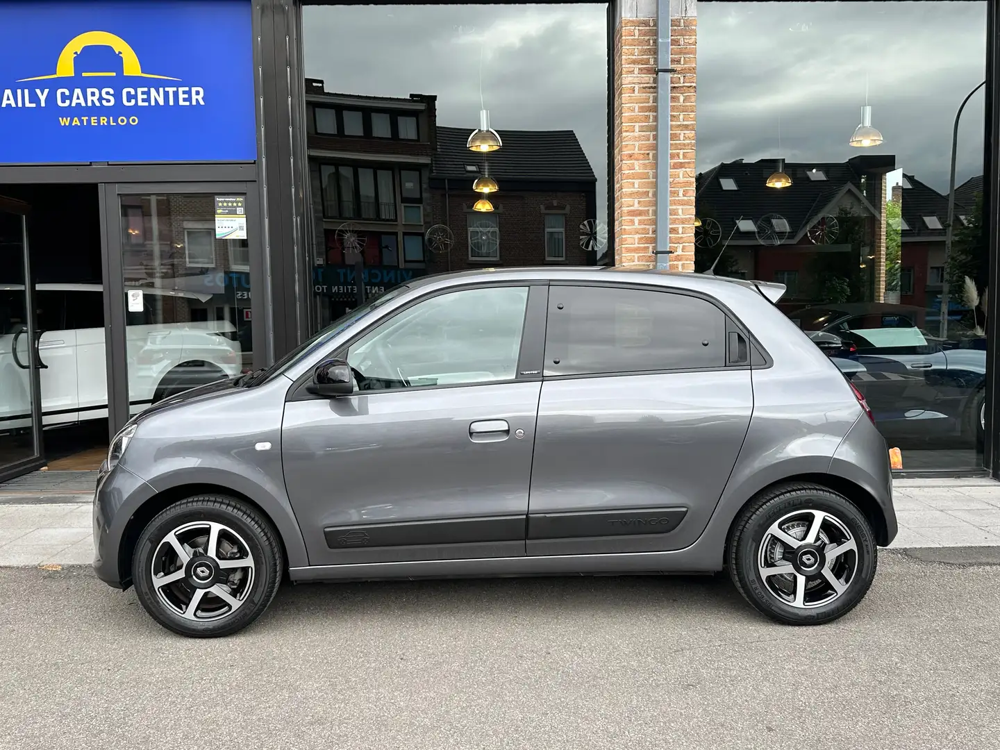 Renault Twingo 1.0i SCe Limited EDC I Auto I Airco I Cruise I PDC Gris - 2