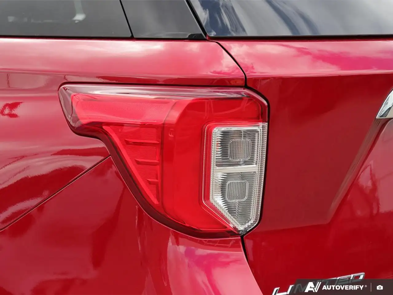Ford Explorer снимка Ford Explorer
