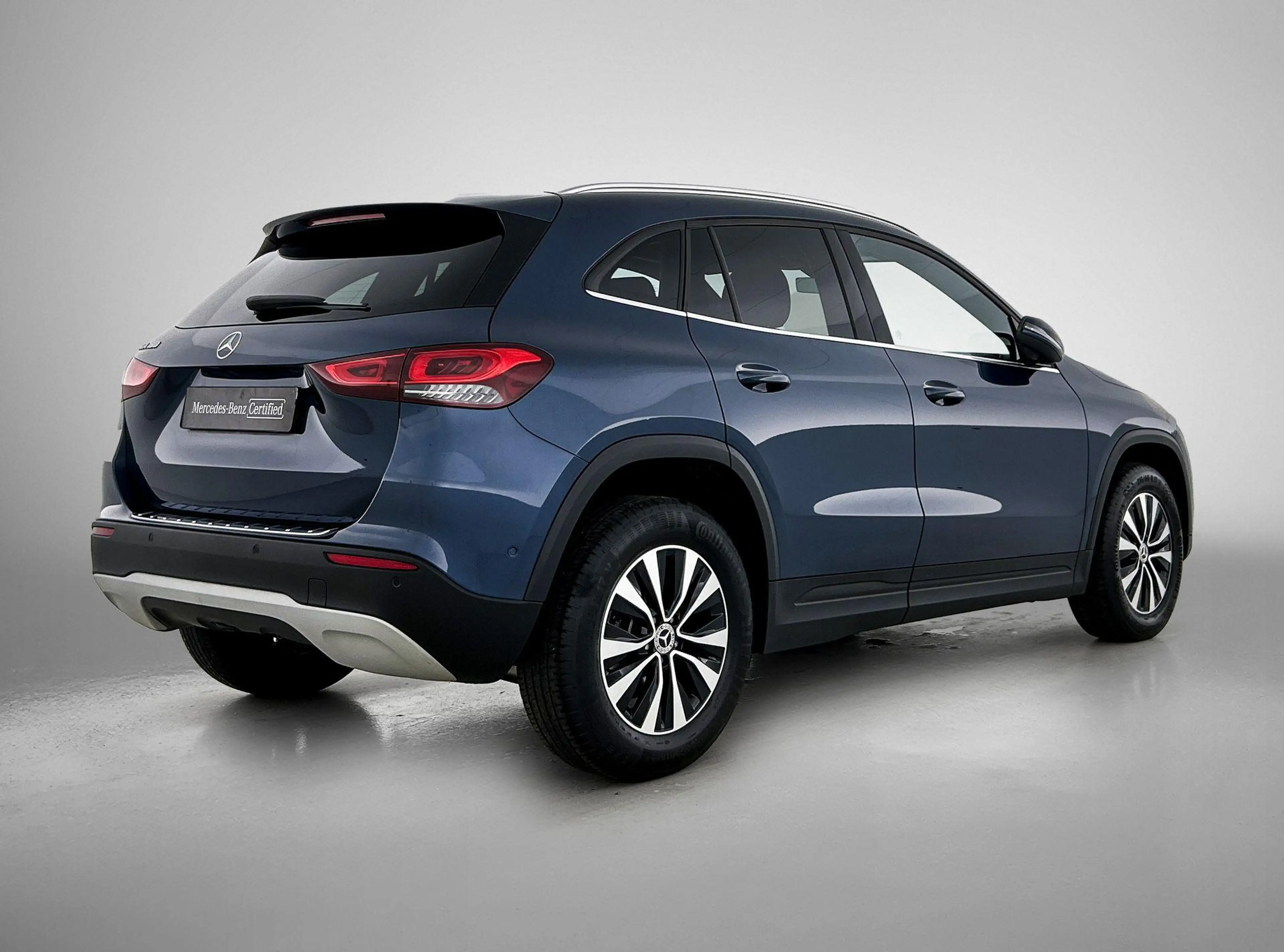 Mercedes-Benz GLA 180 Business Solution | Verwarmde Zetels | Navigatie | — photo 2
