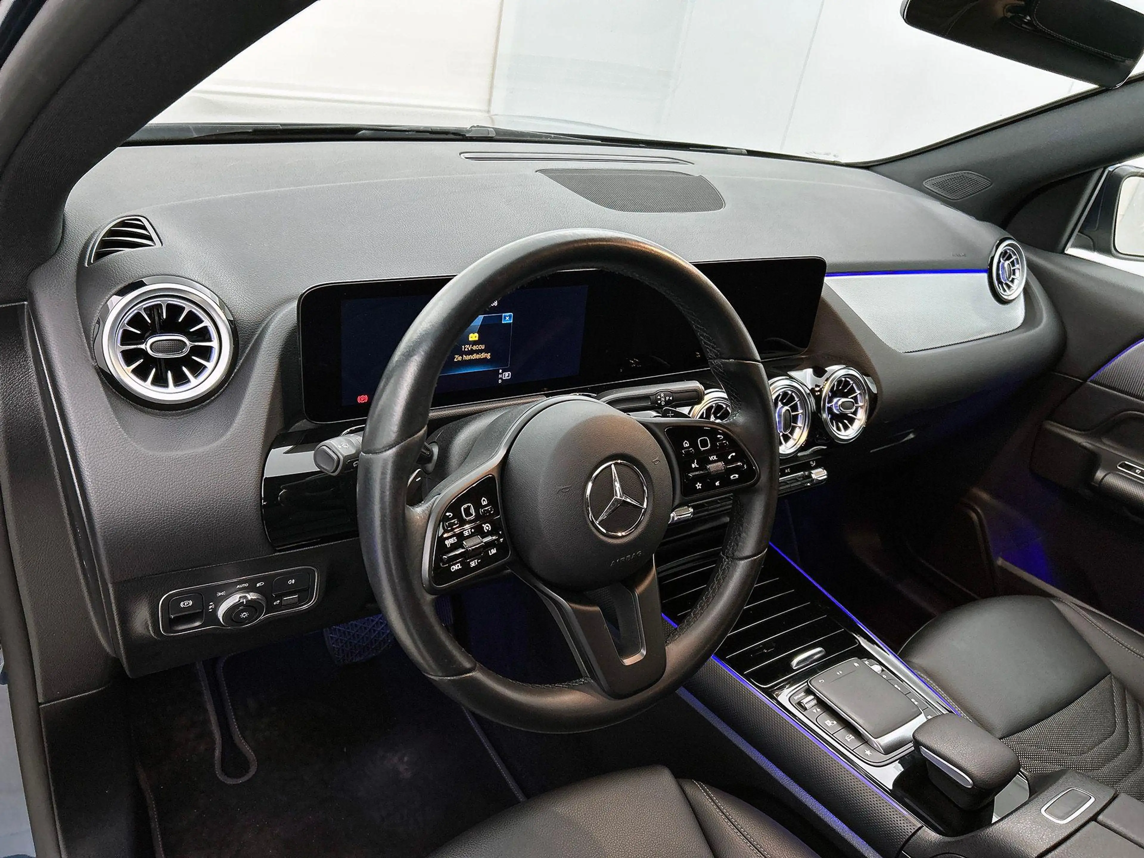 Mercedes-Benz GLA 180 Business Solution | Verwarmde Zetels | Navigatie | — photo 8