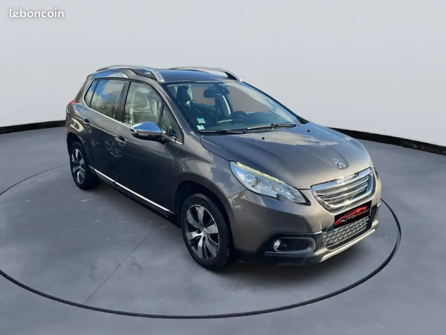 Peugeot 2008 1.6 HDi 92Ch Allure Climatisation Bluetooth Régulateur de vitesse Radars stationnement - 2