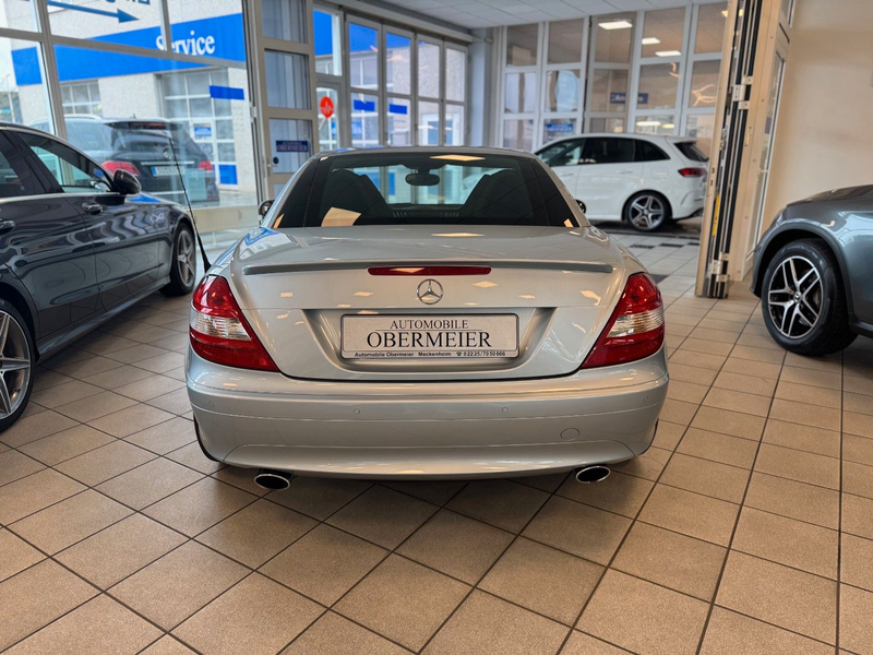 Mercedes-Benz SLK 200 Automatik Sportpaket Airscarf Xenon — photo 9