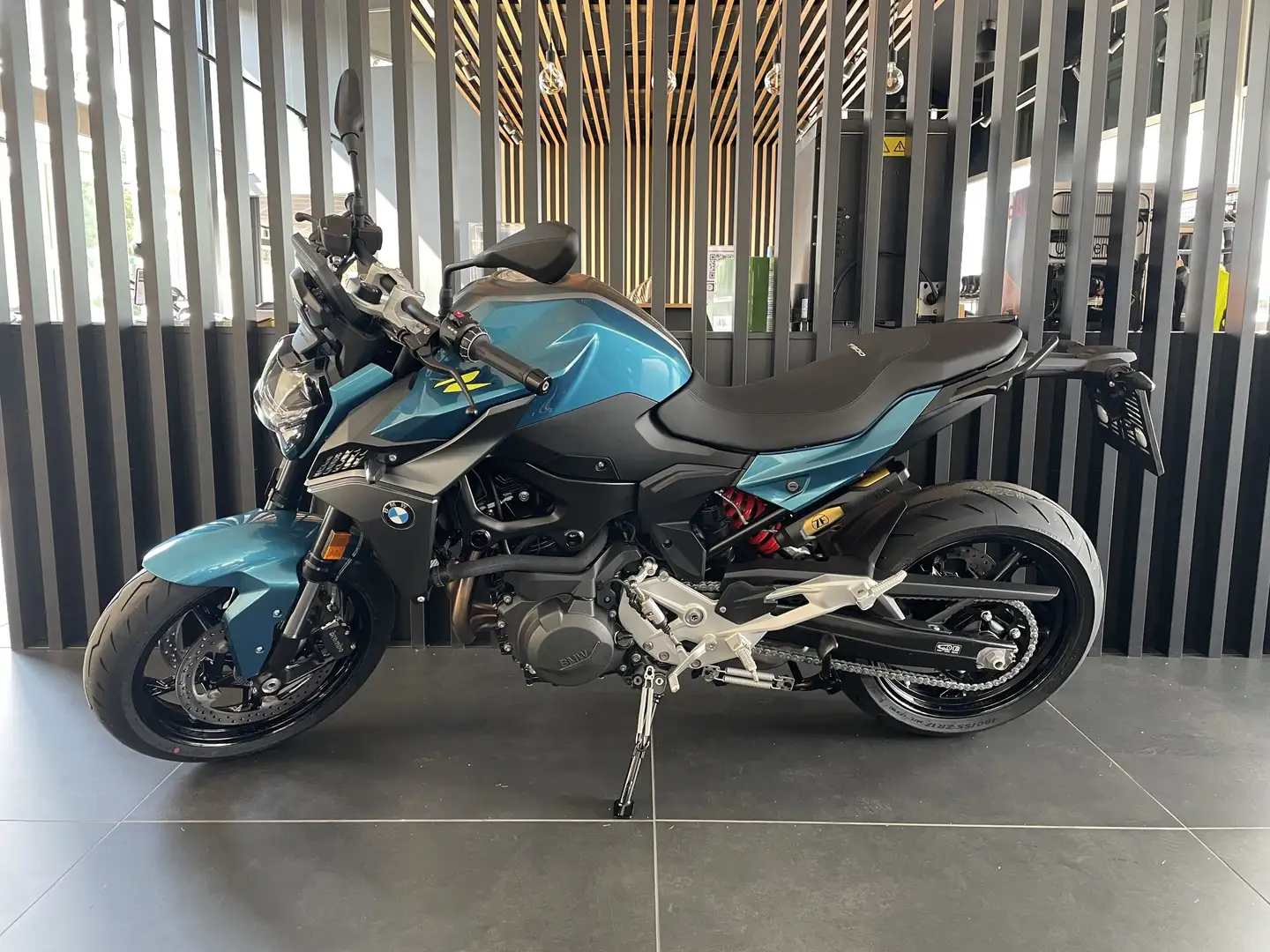 BMW F 900 R Azul - 2