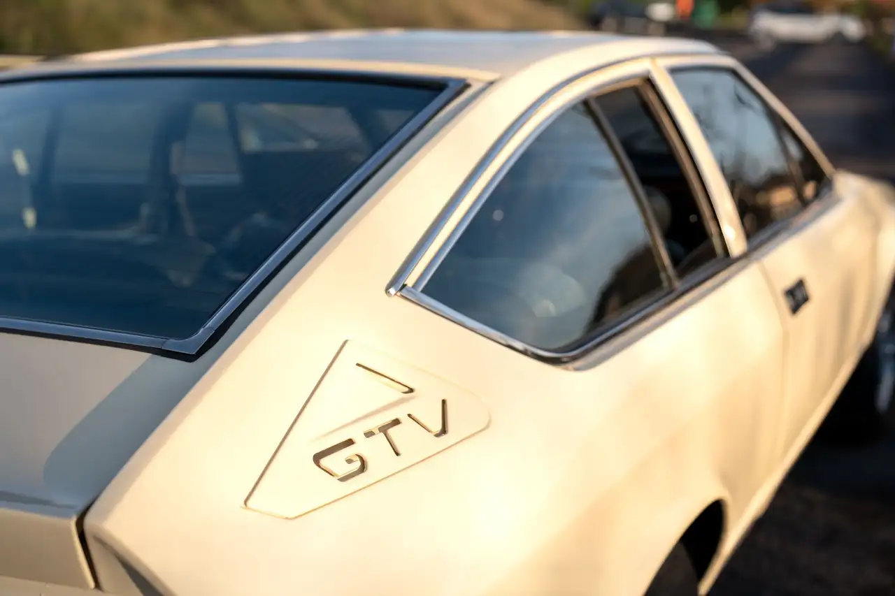 Alfa Romeo GTV 2.0, foto 4