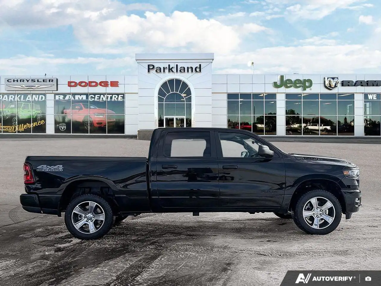 RAM 1500 снимка RAM 1500