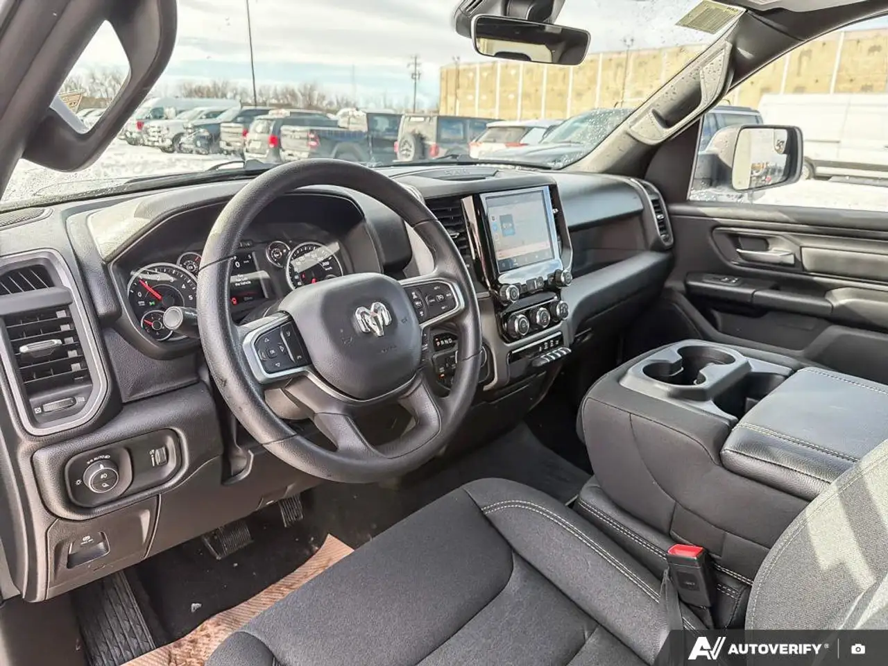 RAM 1500 снимка RAM 1500