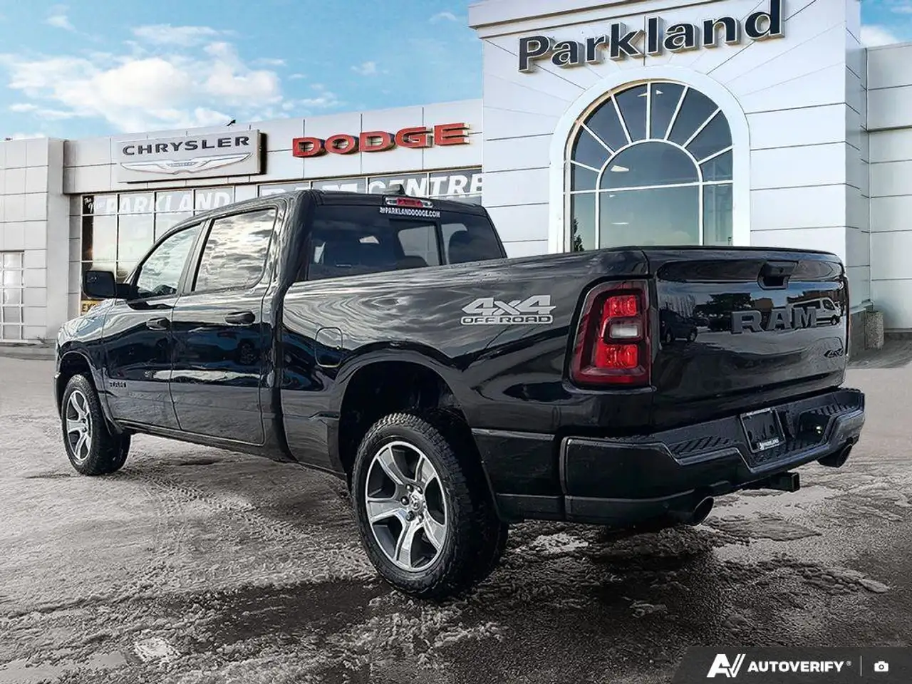 RAM 1500 снимка RAM 1500