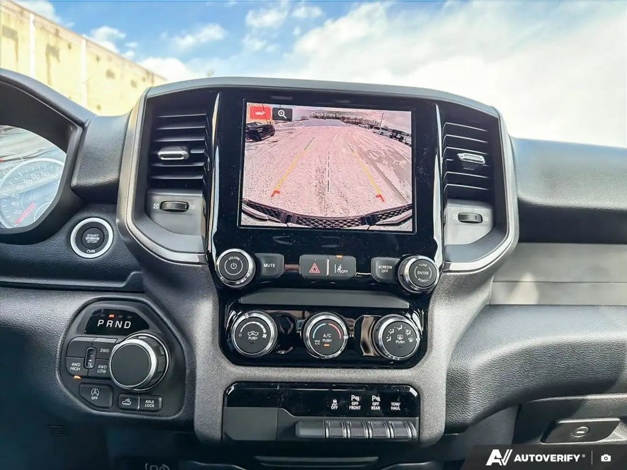 RAM 1500 снимка RAM 1500