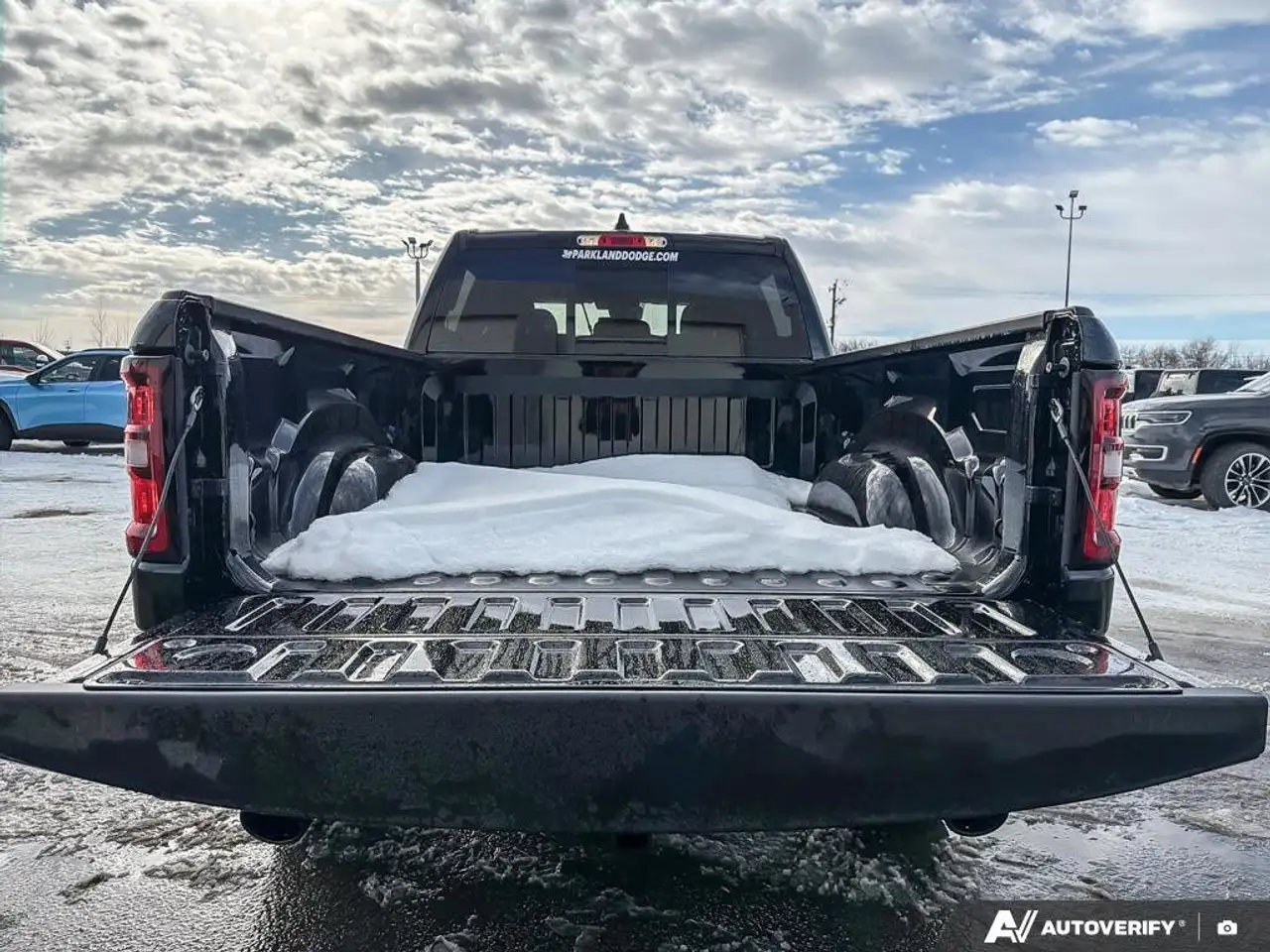RAM 1500 снимка RAM 1500