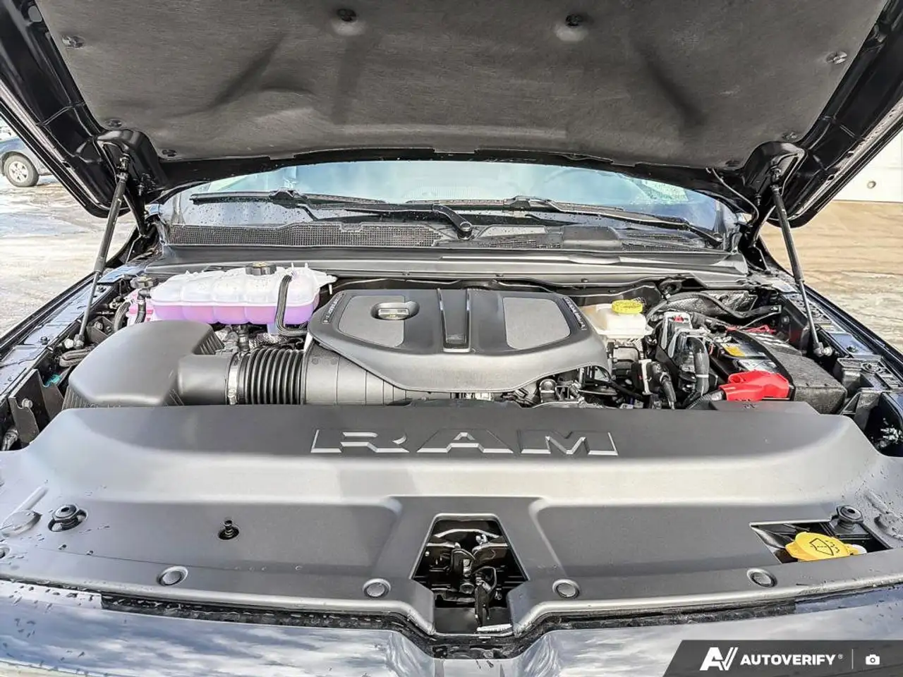 RAM 1500 снимка RAM 1500