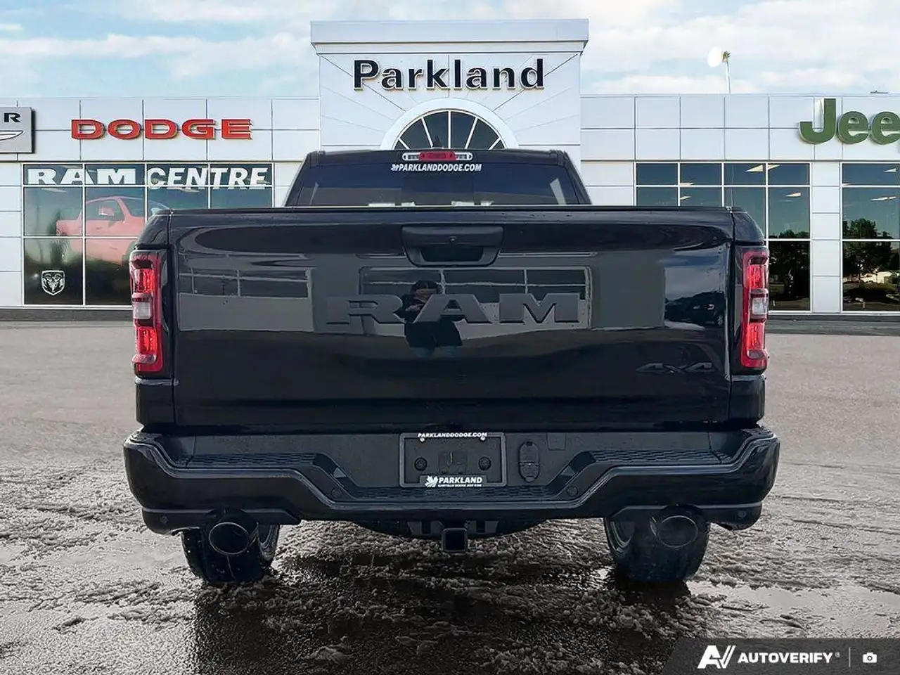 RAM 1500 снимка RAM 1500