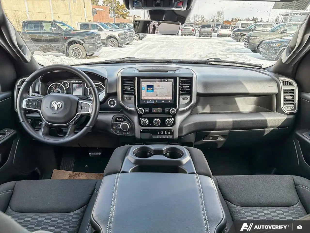 RAM 1500 снимка RAM 1500