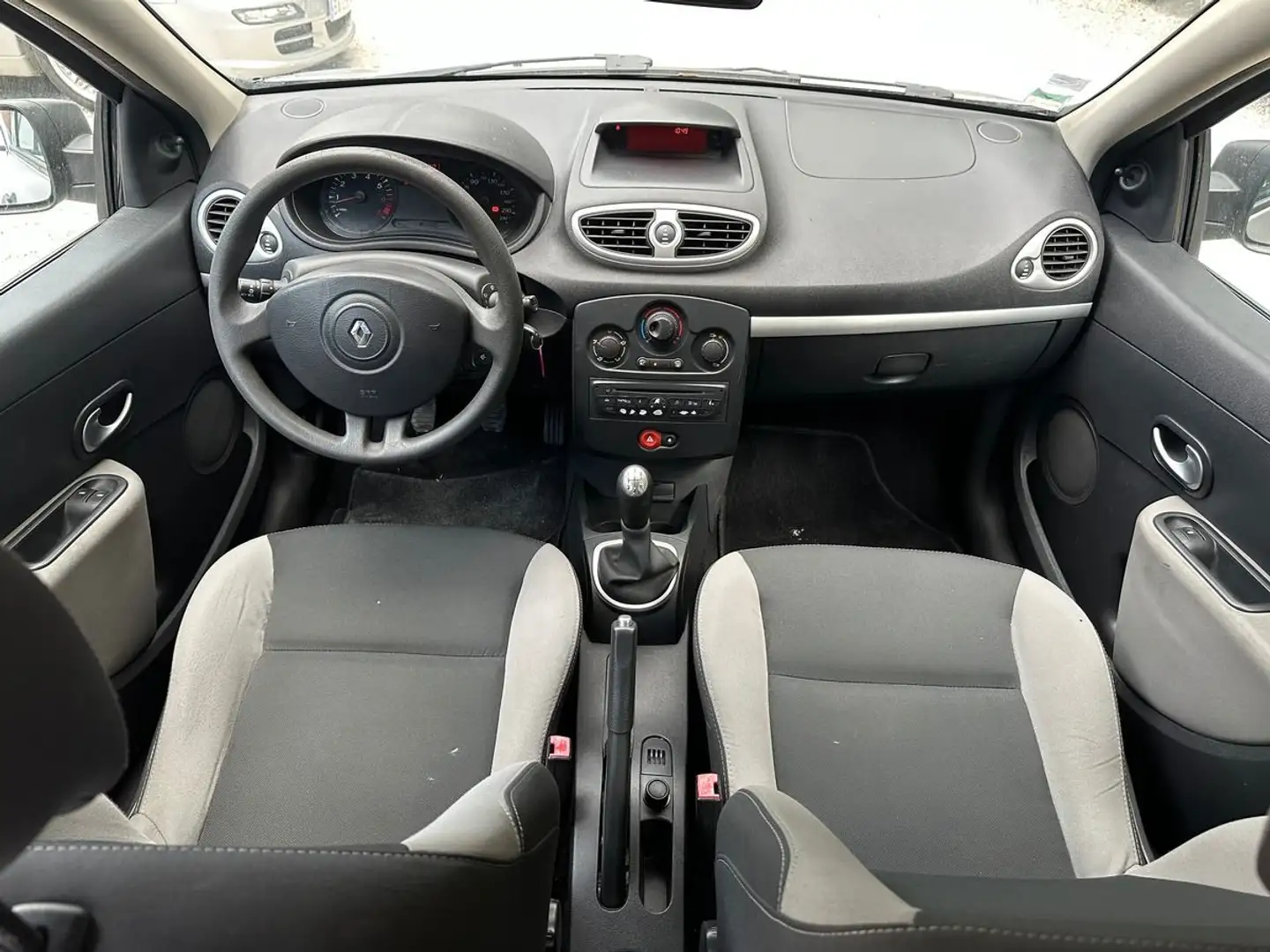 Renault Clio III 1.2 i 75cv Phase 2 Gris - 2