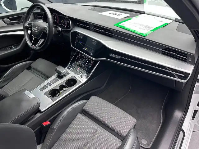 Audi A6 view 11