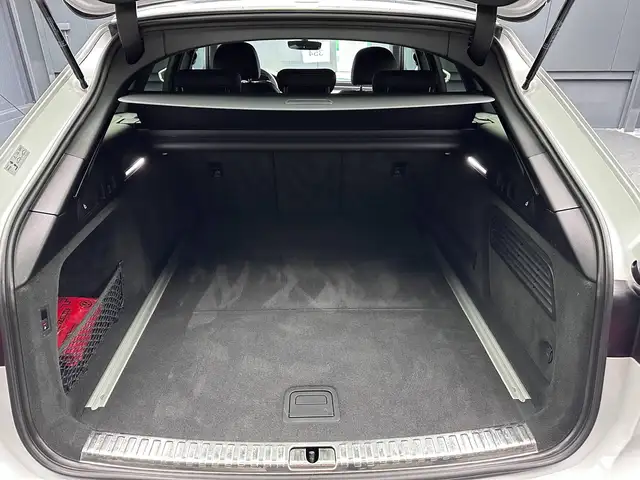 Audi A6 view 28