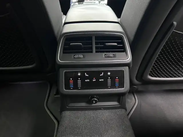 Audi A6 view 27