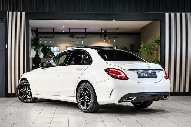 Mercedes-Benz C Class view 3