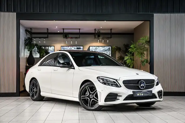 Mercedes-Benz C Class view 4