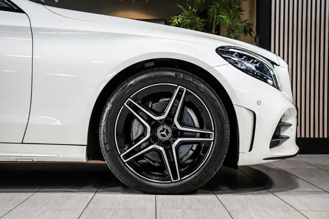 Mercedes-Benz C-Class view 17