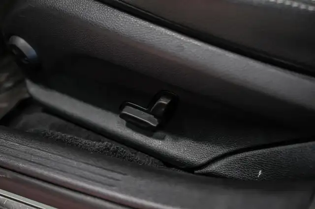 Mercedes-Benz C Class view 11