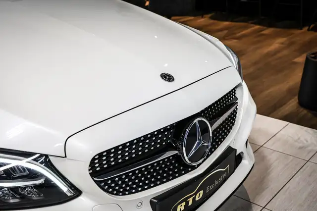 Mercedes-Benz C-Class view 19