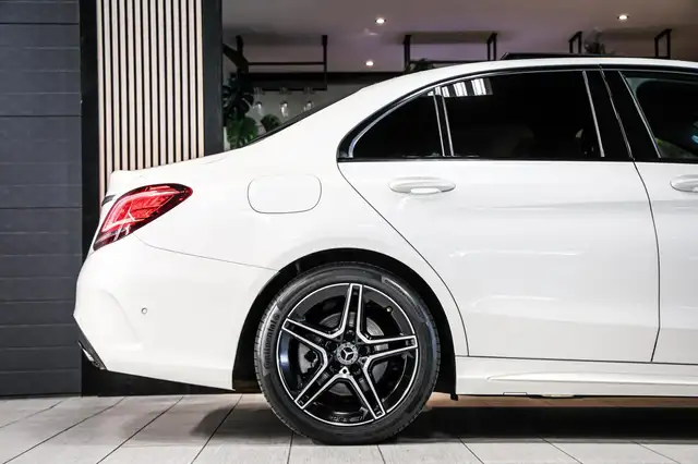 Mercedes-Benz C Class view 15