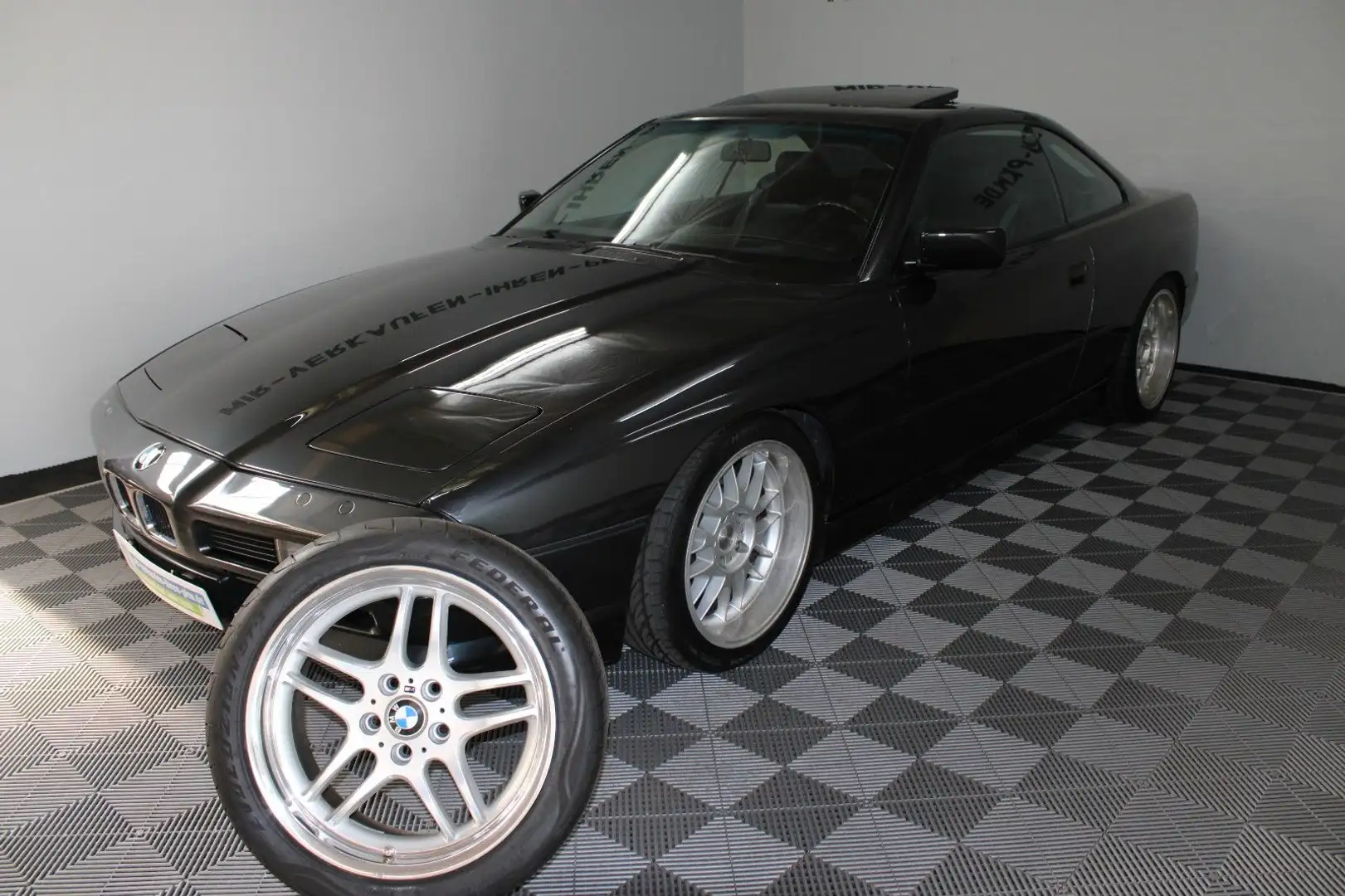 BMW 850 i V12  D-Auto M Räder Service NEU BMW History Zwart - 2