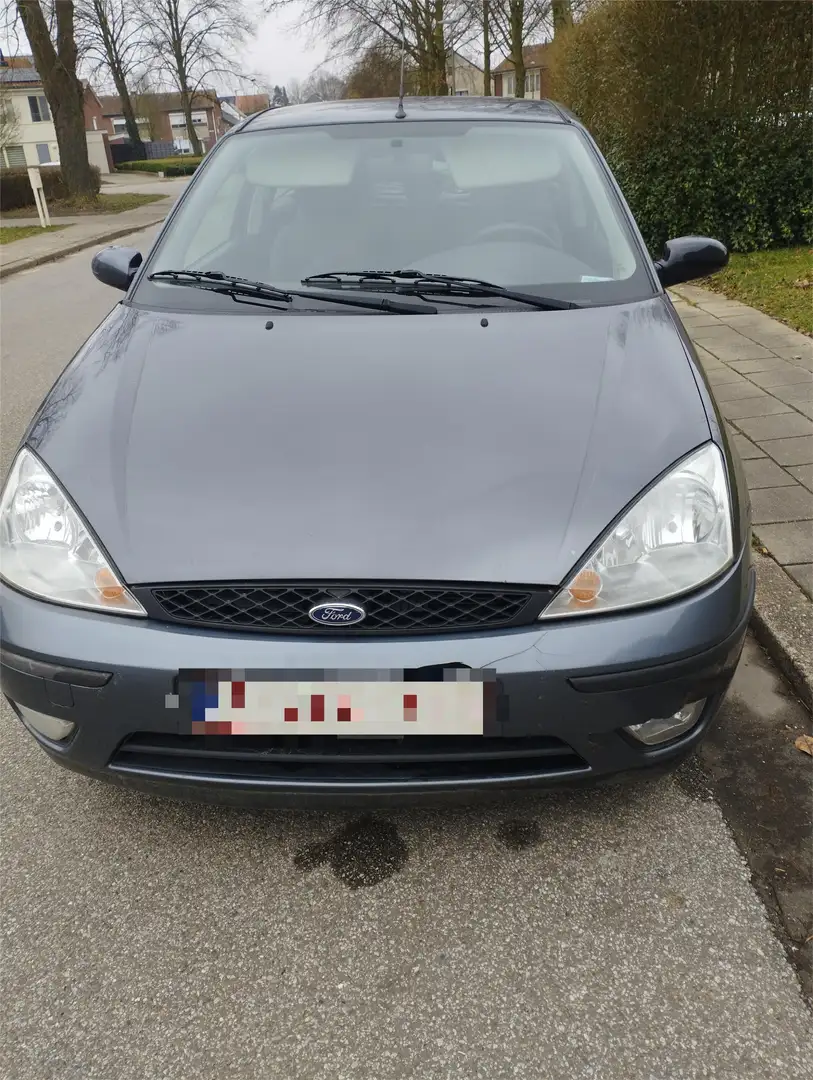 Ford Focus Focus 1.8 DI Futura Gris - 1