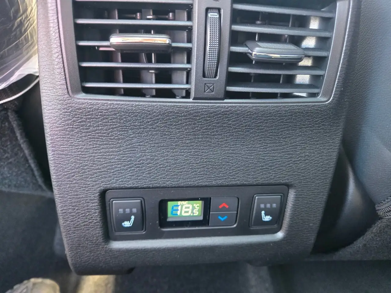 Mitsubishi Outlander снимка Mitsubishi Outlander