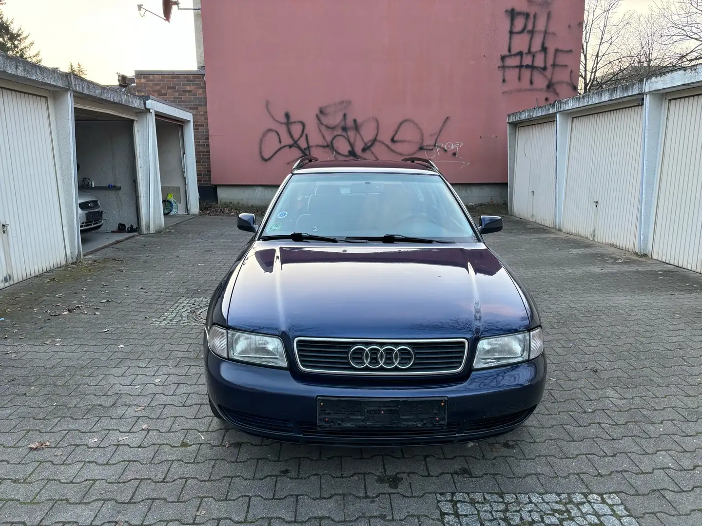 Audi A4 Avant 1.8 Automatik aktuell über 9.000€ Rechnun Blau - 2