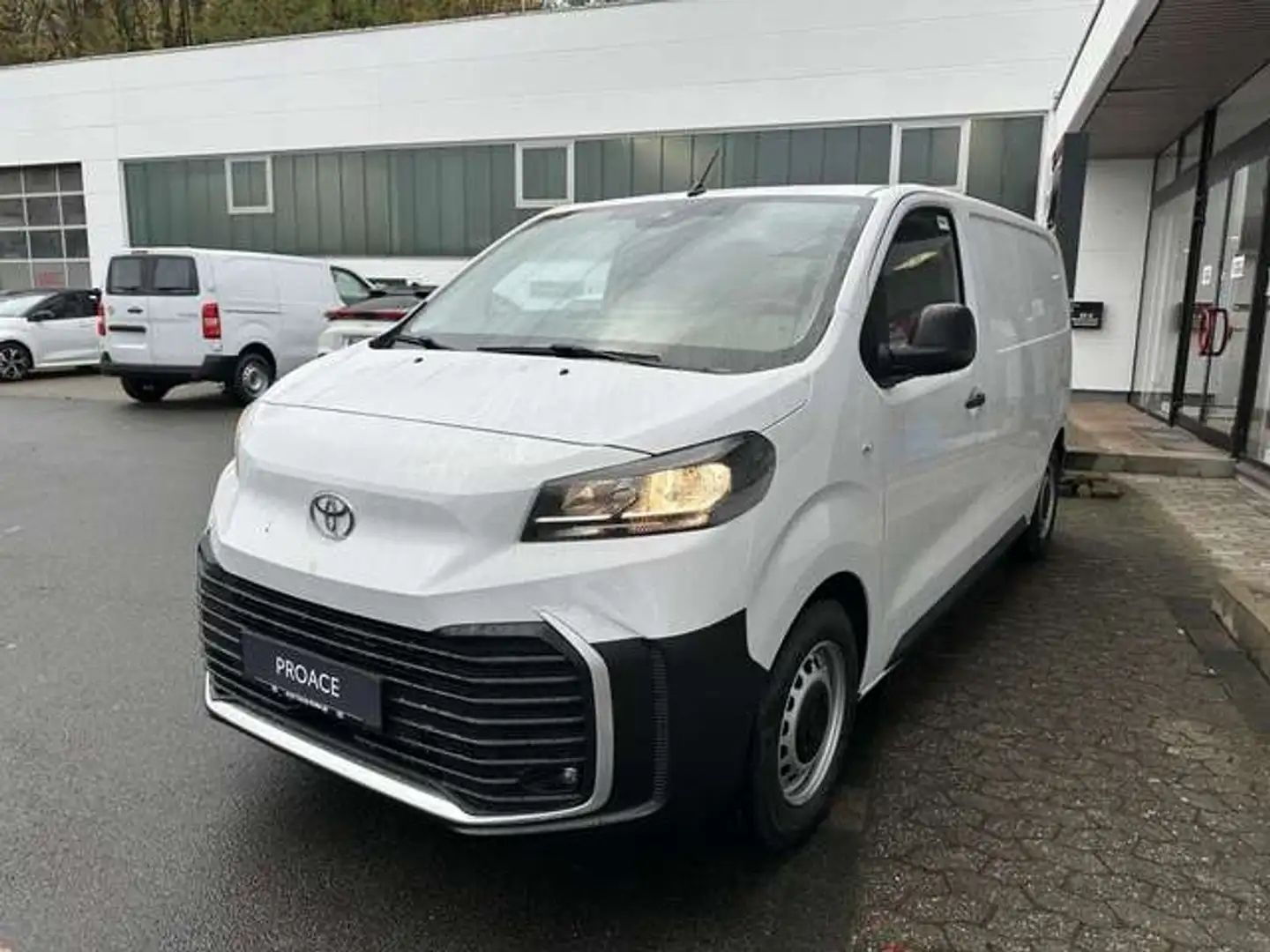Toyota Proace 1,5L1 Meister inkl. Würth Einbauschränke Weiß - 2