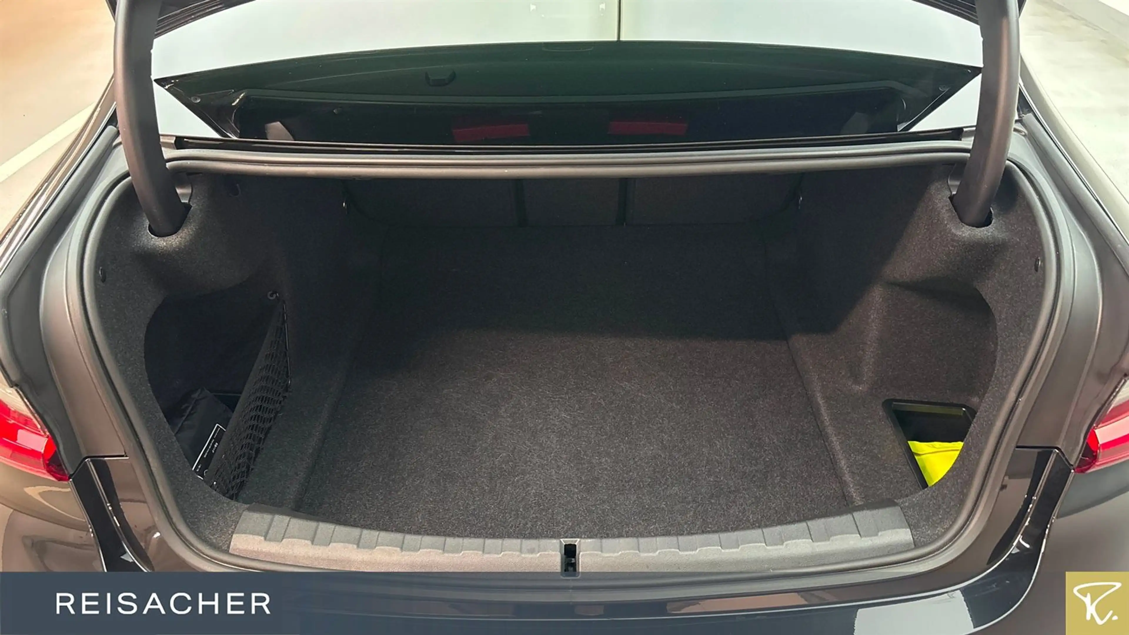 BMW 320 d A Lim — photo 10
