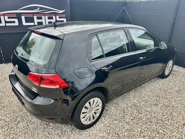 Volkswagen Golf view 8