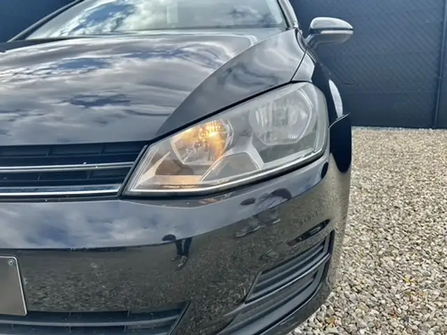 Volkswagen Golf view 5