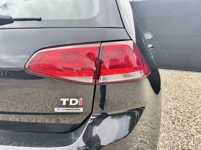 Volkswagen Golf view 10