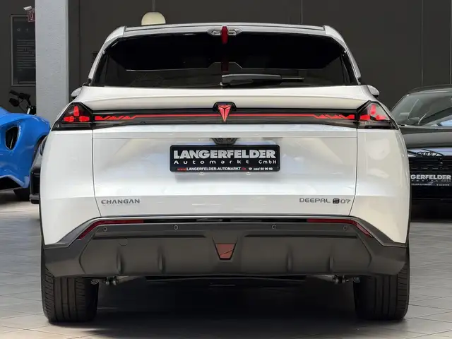 Changan Deepal S07 view 4